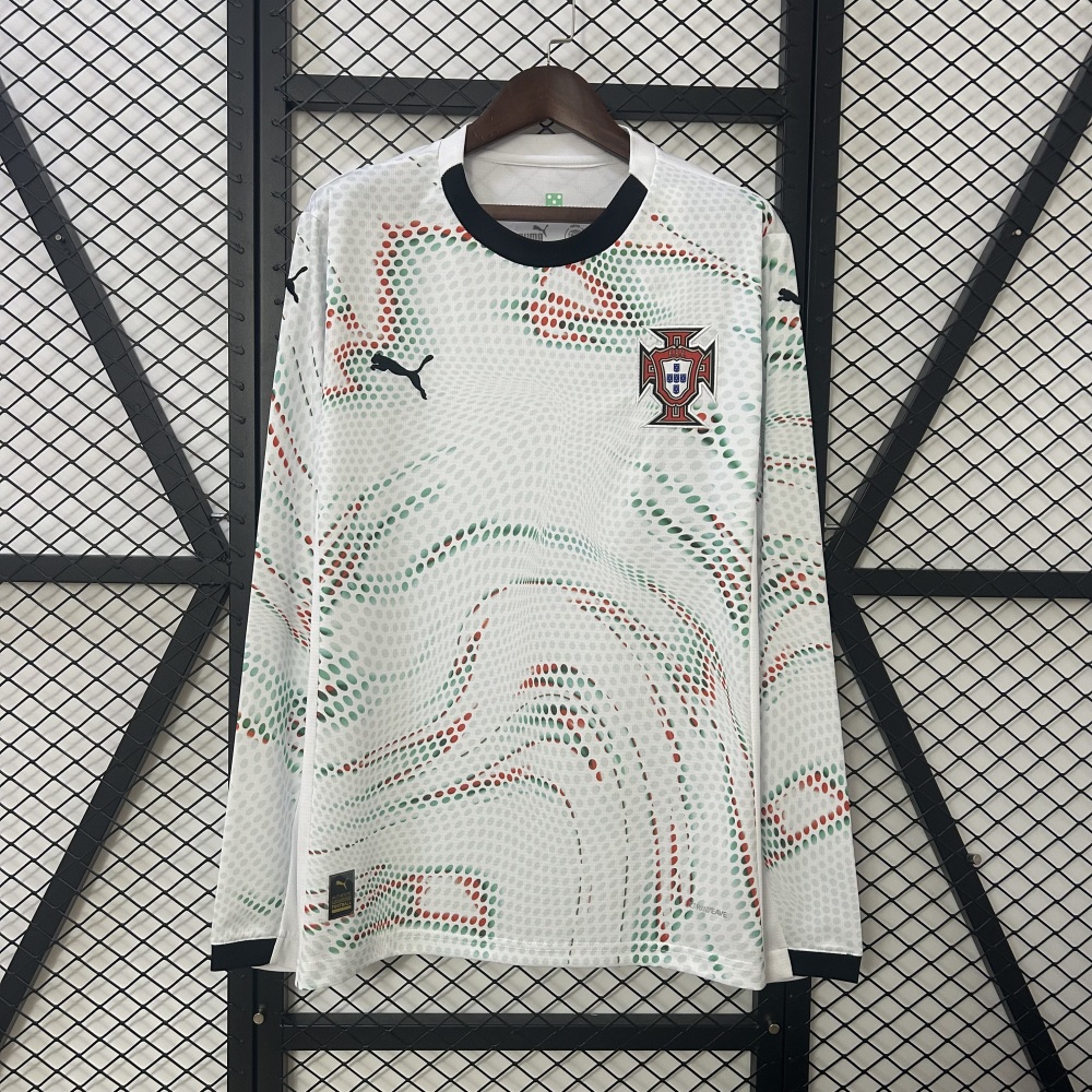 2526 Portugal away Long sleeved Fan version