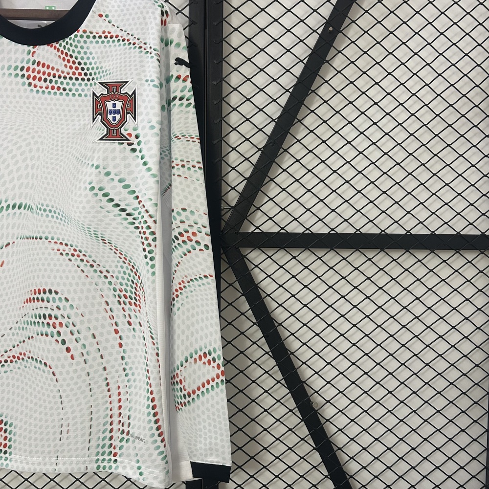 2526 Portugal away Long sleeved Fan version