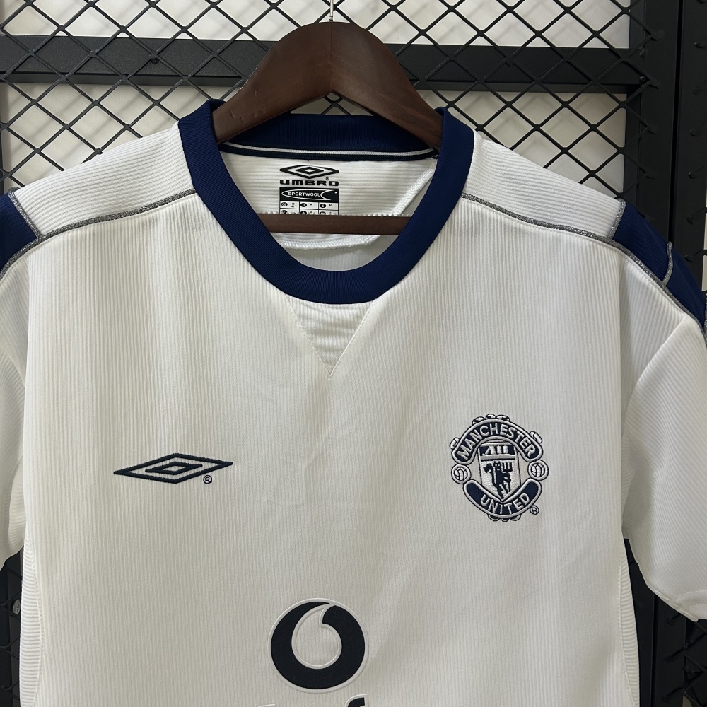 0001 Manchester United away retro Fan version