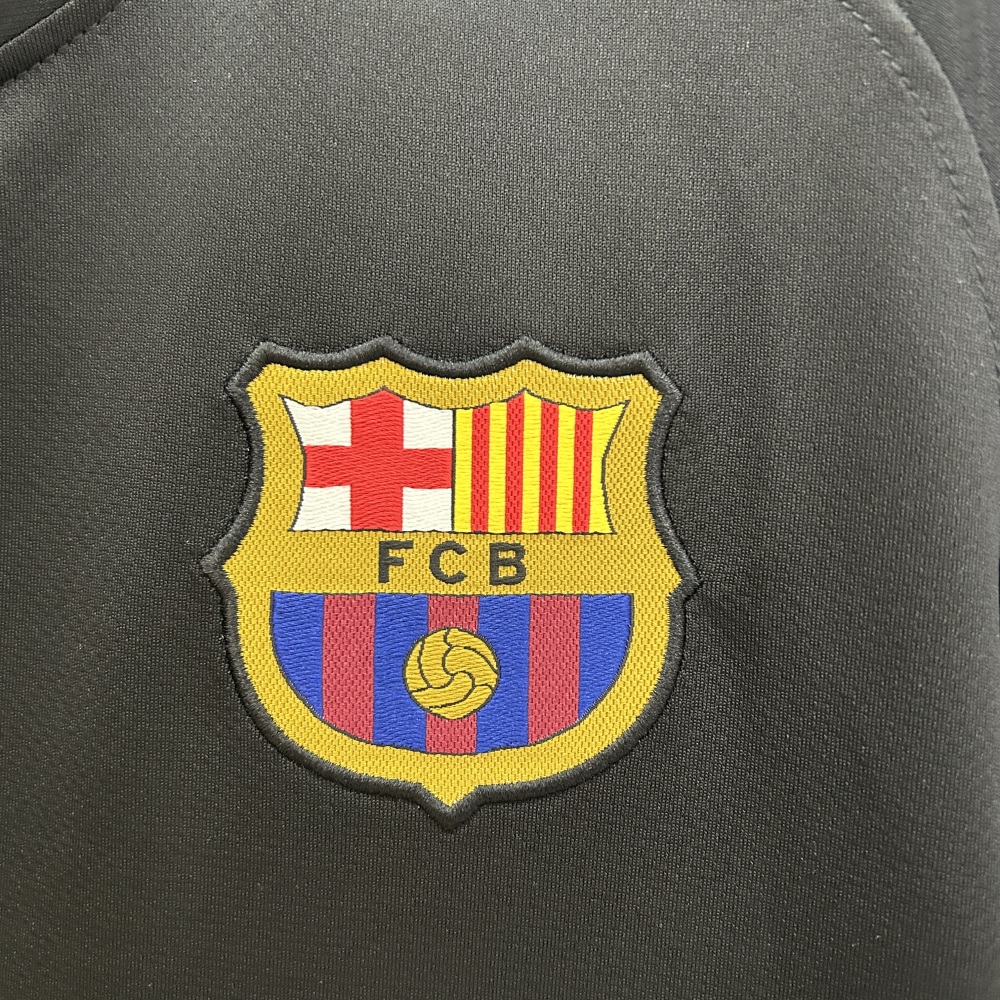 1112 Barcelona away retro Fan version