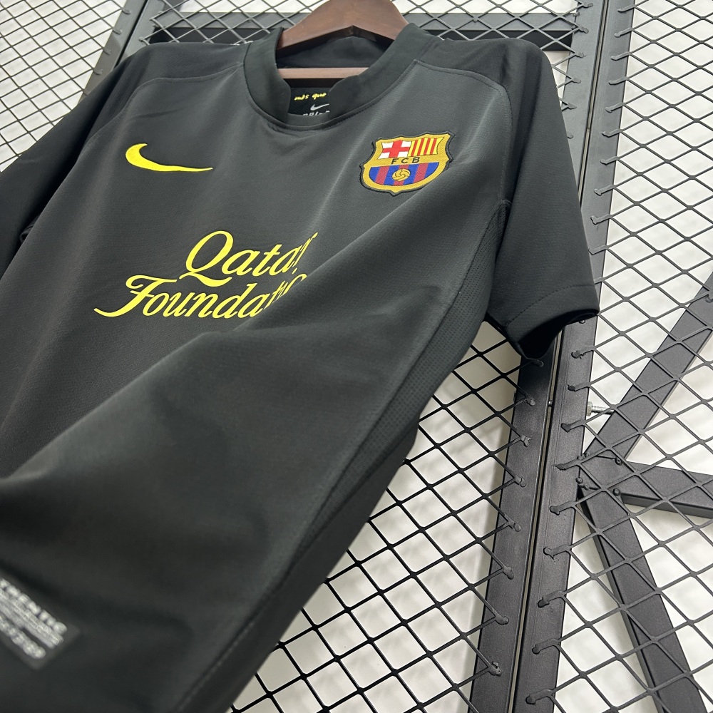 1112 Barcelona away retro Fan version