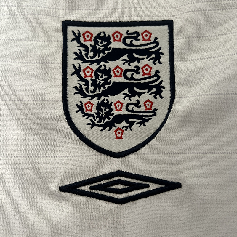 2004 England home retro Fan version