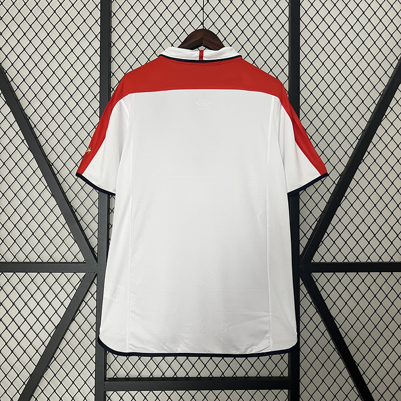 2004 England home retro Fan version