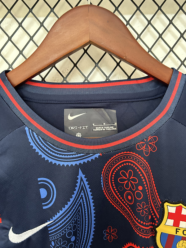 2526 Barcelona Special Edition Fan version