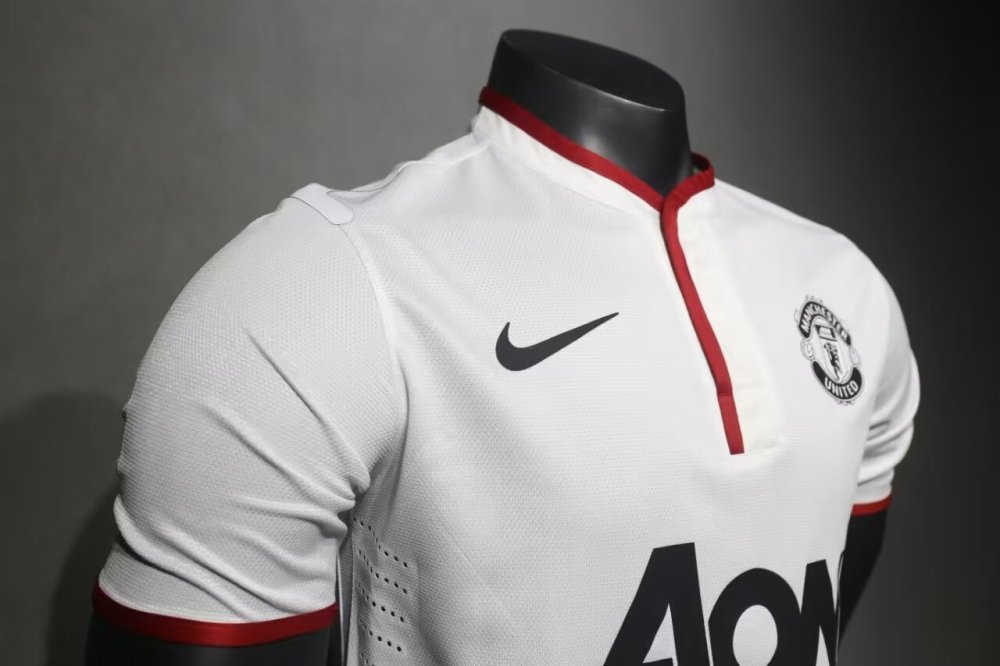 1213 Manchester United away Retro Player version