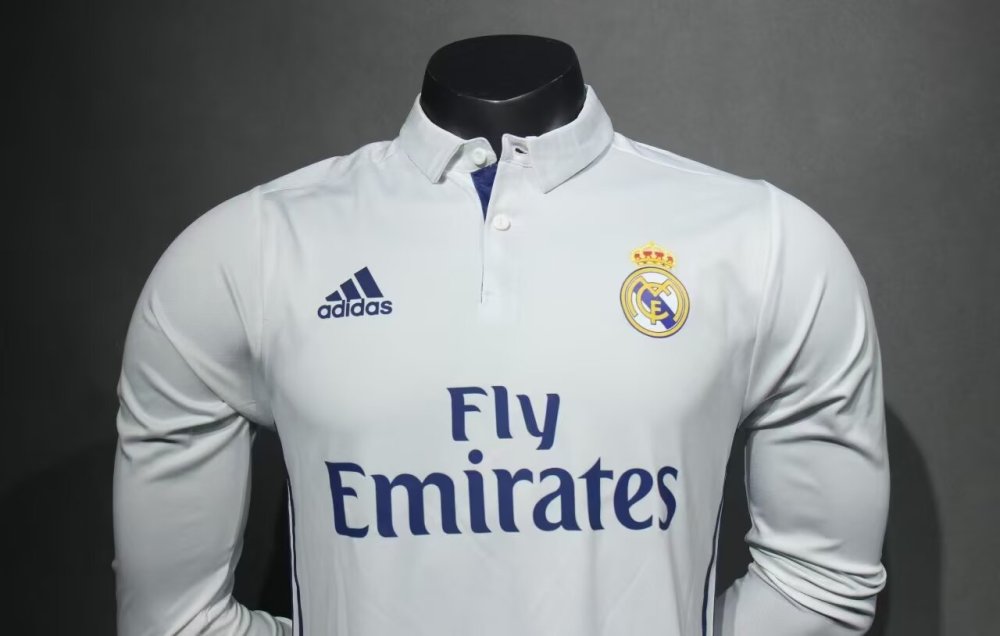 1617 Real Madrid home Long sleeve Retro Player version