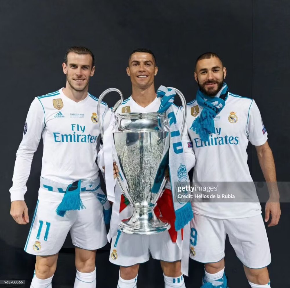 1718 Real Madrid home Long sleeve Retro Player version