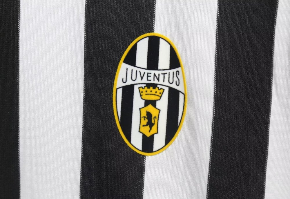 Juventus home Retro Player version
