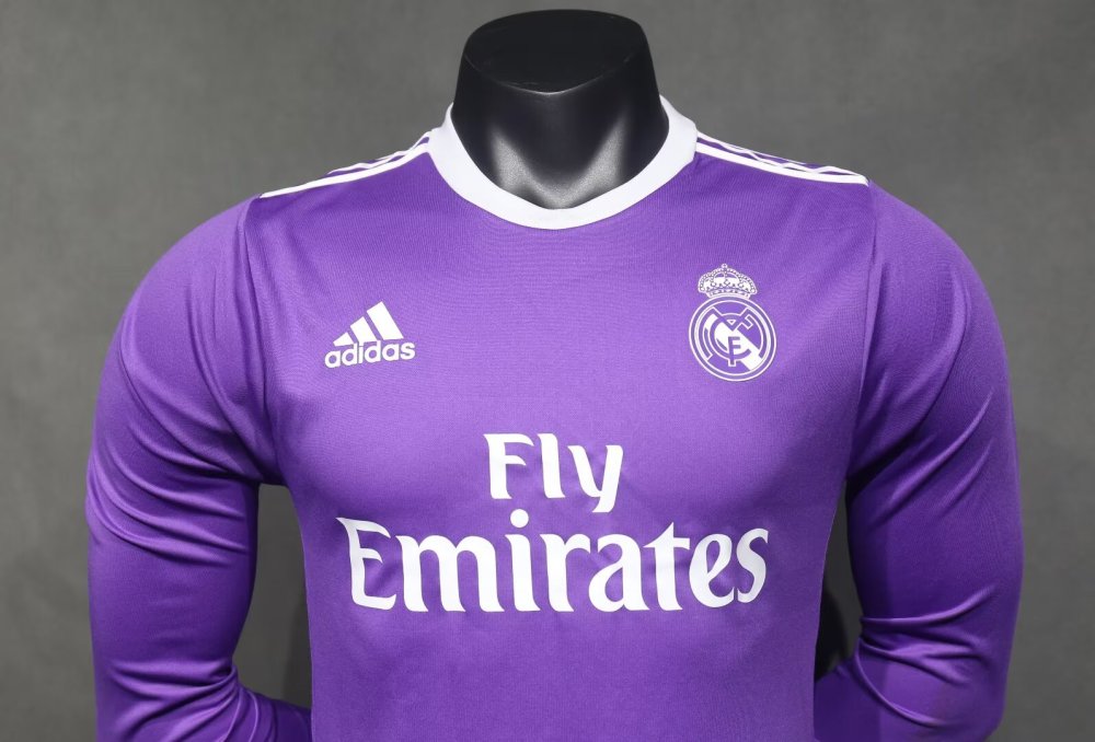 1617 Real Madrid away Long sleeve Retro Player version