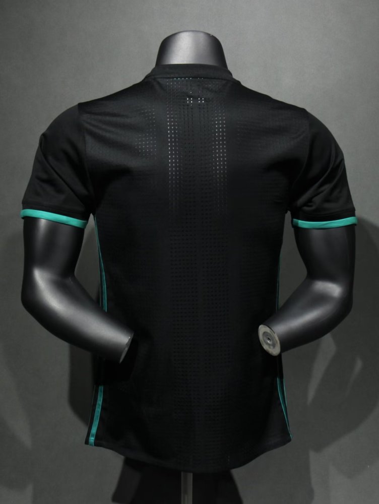 1718 Real Madrid away Retro Player version