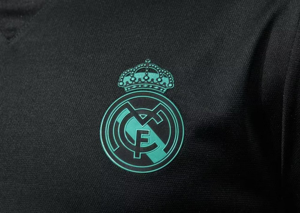1718 Real Madrid away Retro Player version