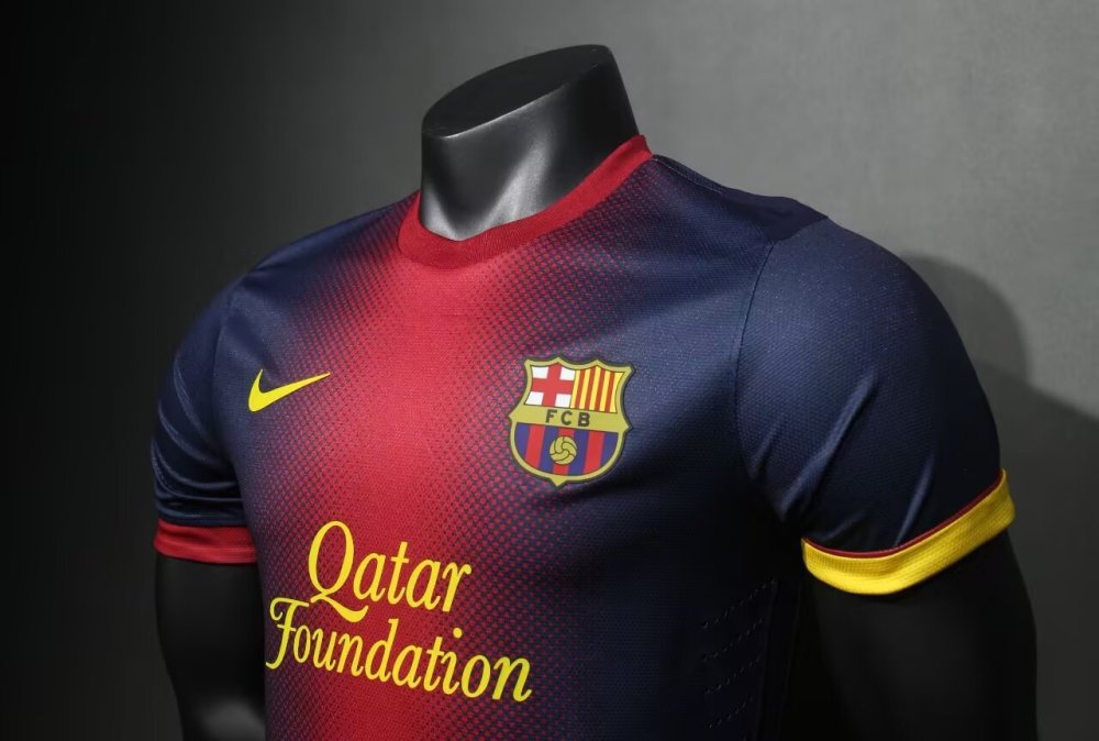 1213 Barcelona home Retro Player version
