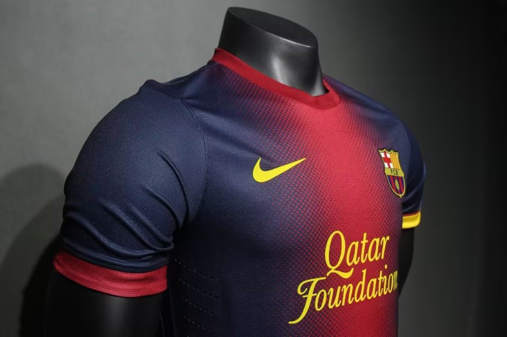 1213 Barcelona home Retro Player version