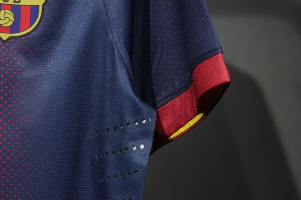 1213 Barcelona home Retro Player version