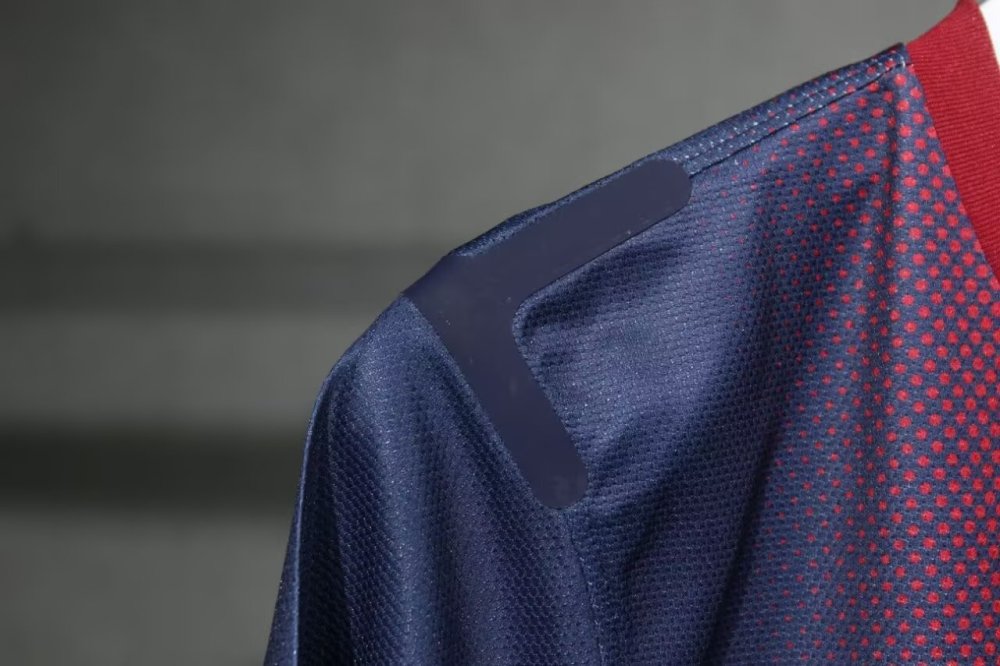 1213 Barcelona home Retro Player version