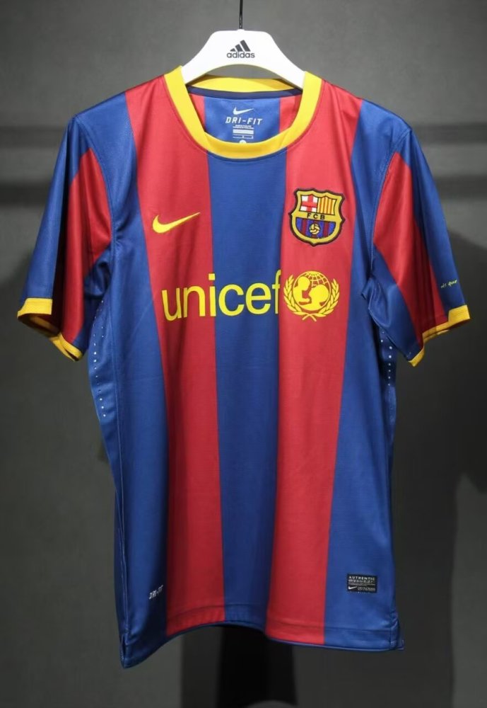 1011 Barcelona home Retro Player version