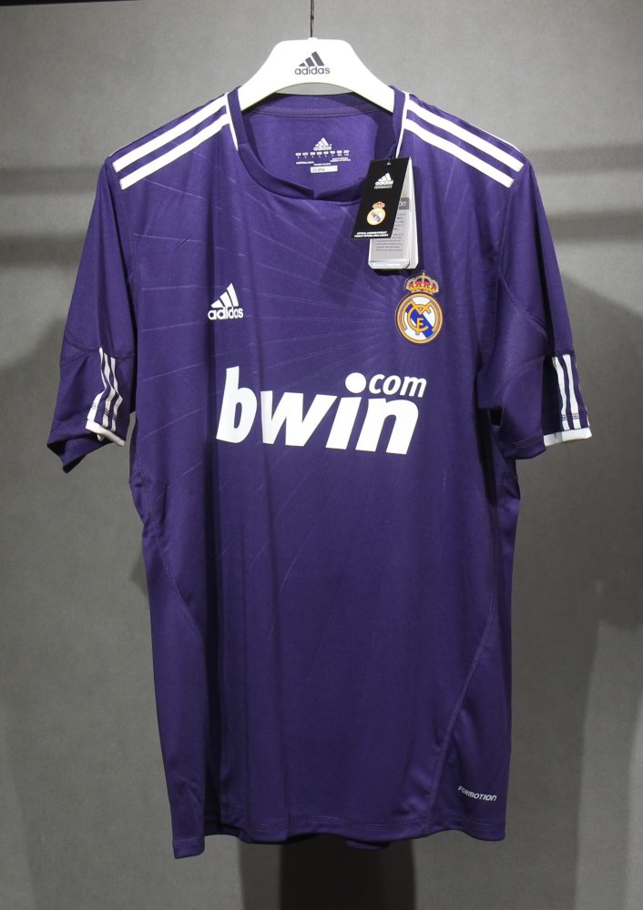 1011 Real Madrid third Retro Player version