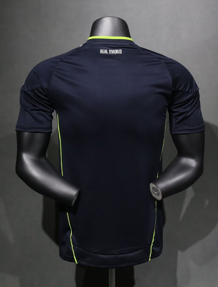 1011 Real Madrid away Retro Player version