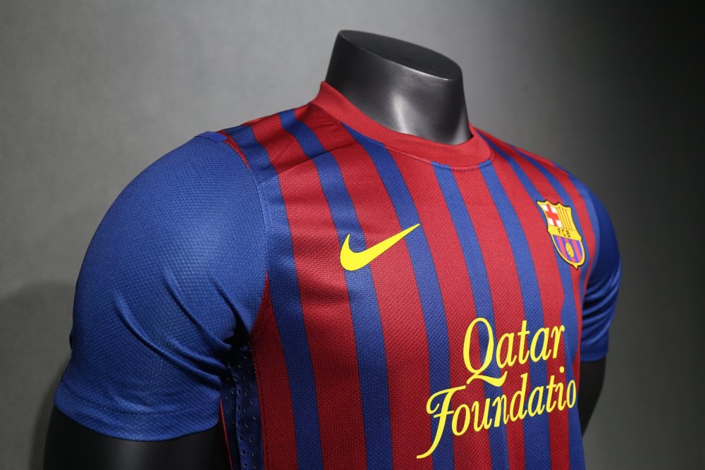1112 Barcelona home Retro Player version