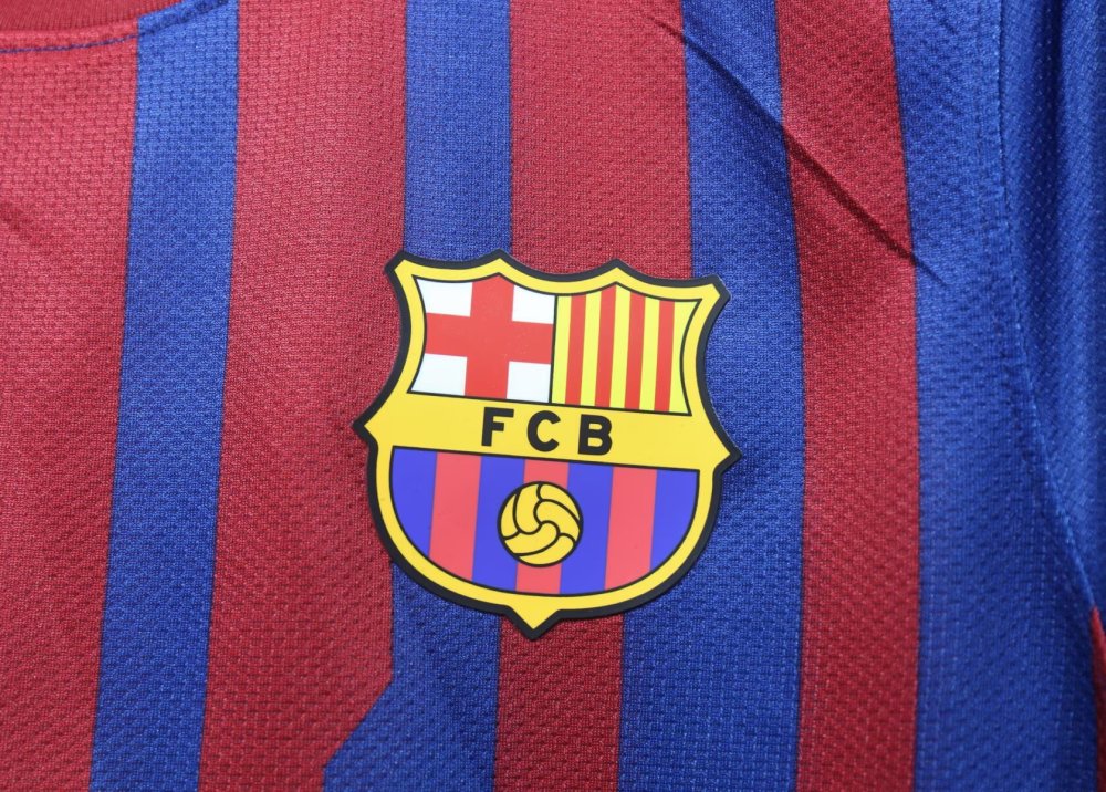 1112 Barcelona home Retro Player version