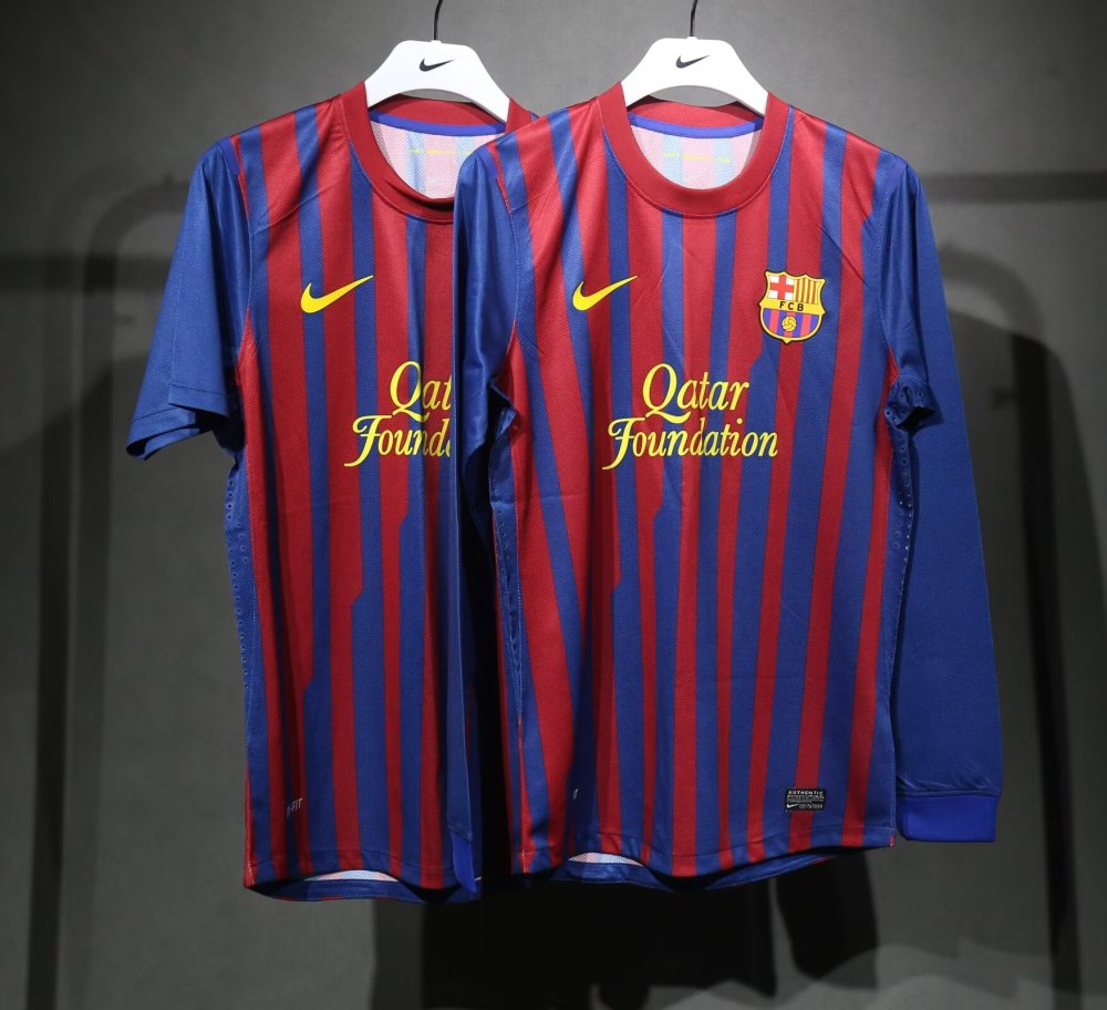 1112 Barcelona home Long sleeve Retro Player version