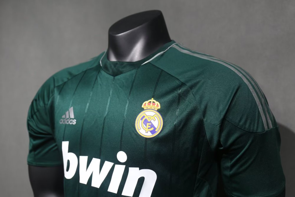 1213 Real Madrid third Retro Player version