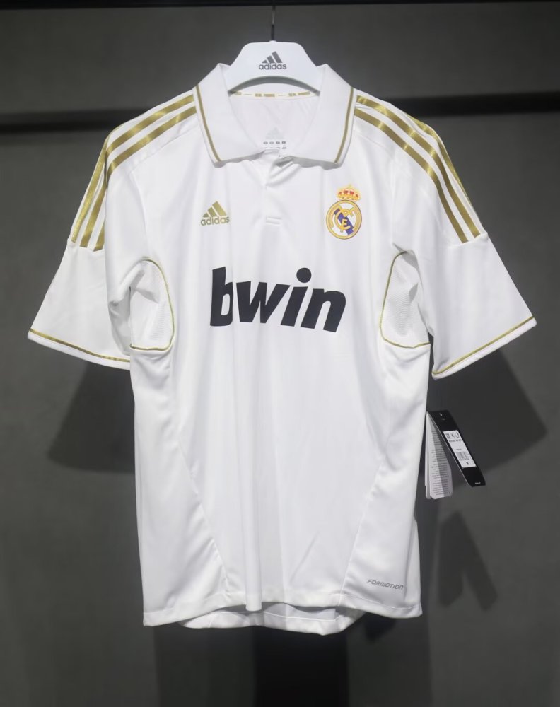 1112 Real Madrid home Retro Player version