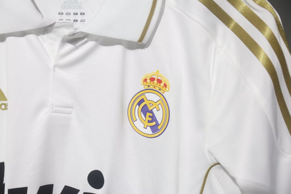 1112 Real Madrid home Retro Player version