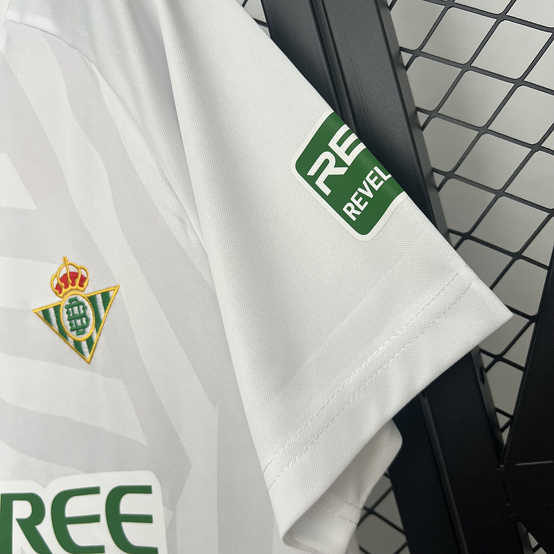 2526 Real Betis Goalkeeper White Fan version