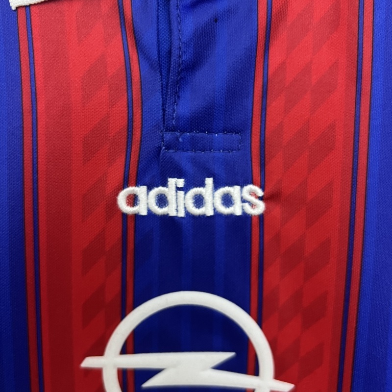9597 Bayern Munich Home retro kids kit