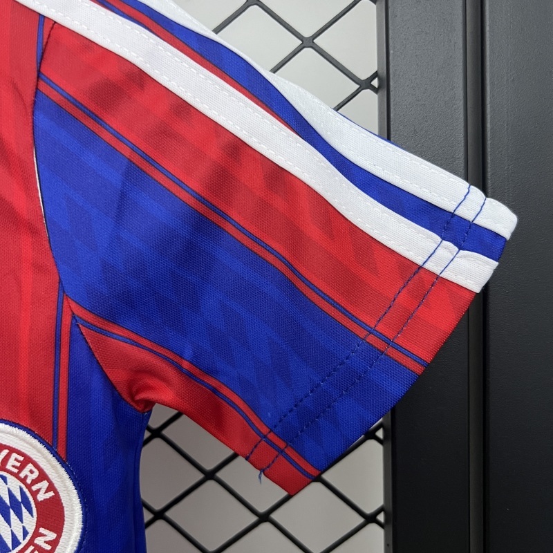 9597 Bayern Munich Home retro kids kit
