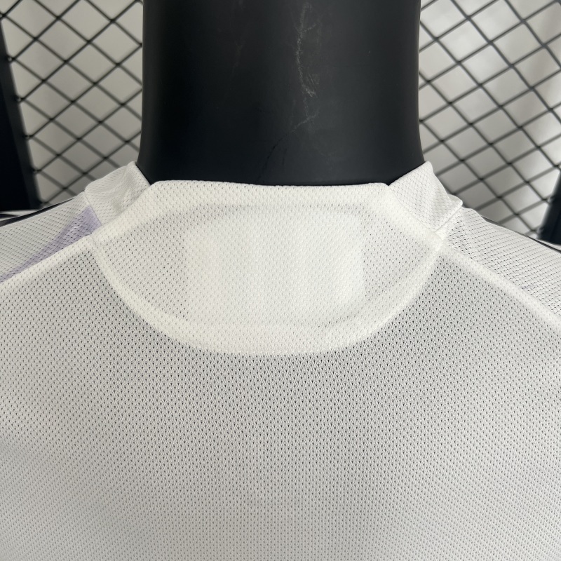 2526 Manchester United Away Player version