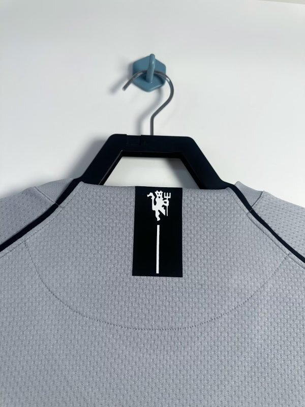0708 Manchester United Goalkeeper long sleeve retro Fan version