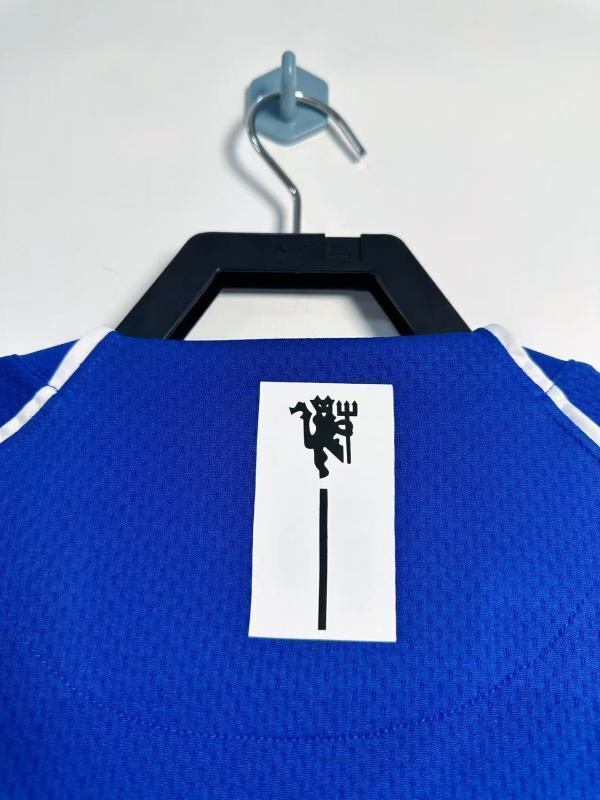 0708 Manchester United blue Goalkeeper long sleeve retro Fan version