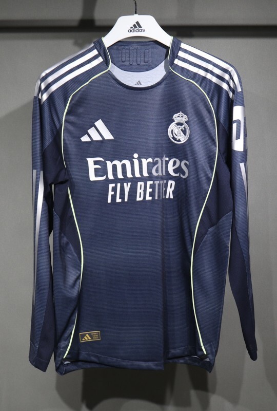 2526 Real Madrid Long sleeve Away Player version