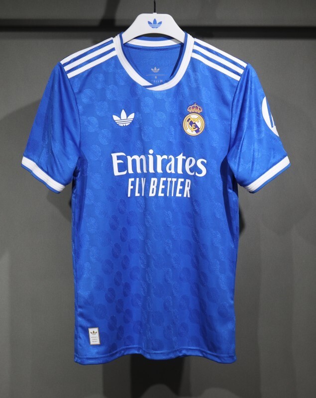 2526 Real Madrid Third Player version