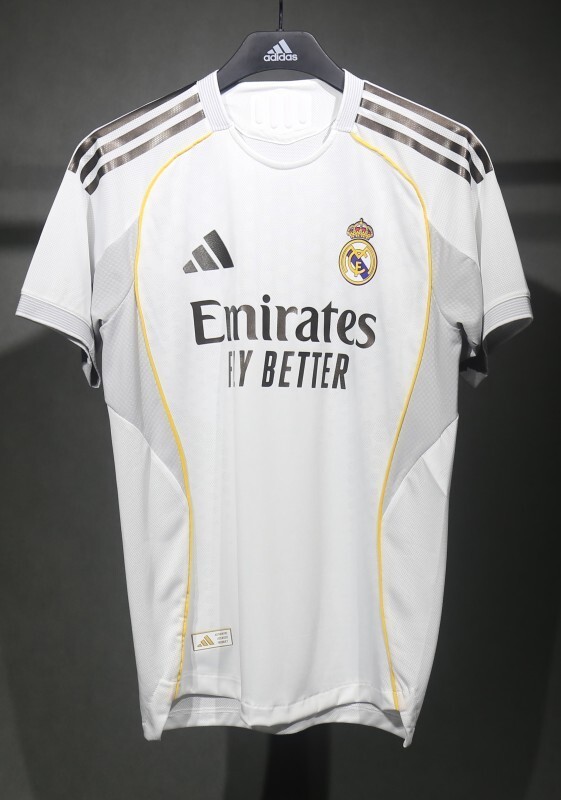 2526 Real Madrid Home Player version