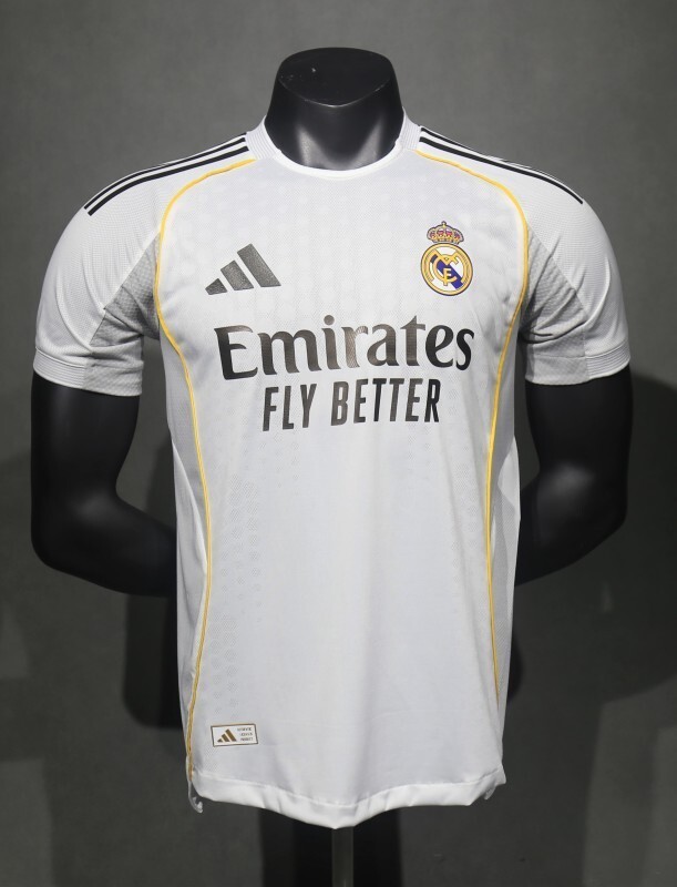 2526 Real Madrid Home Player version