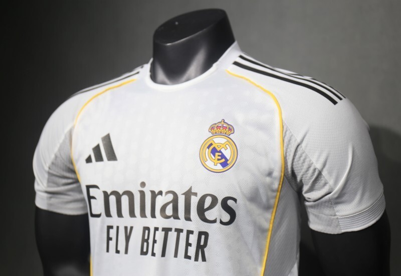 2526 Real Madrid Home Player version