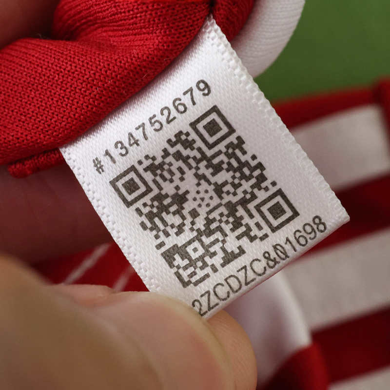 2526 Liverpool Women's home Fan version