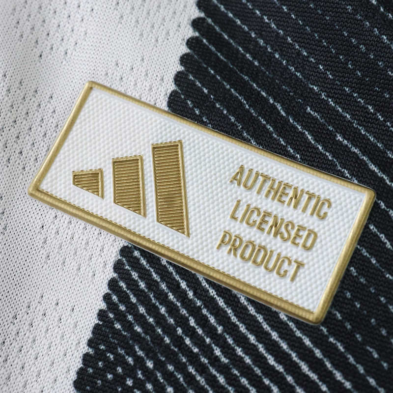 2526 Juventus home Player version
