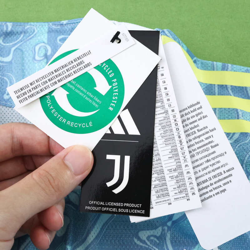 2526 Juventus Away Player version