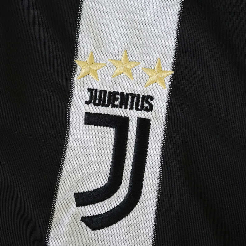 1718 Juventus Home retro Fan version