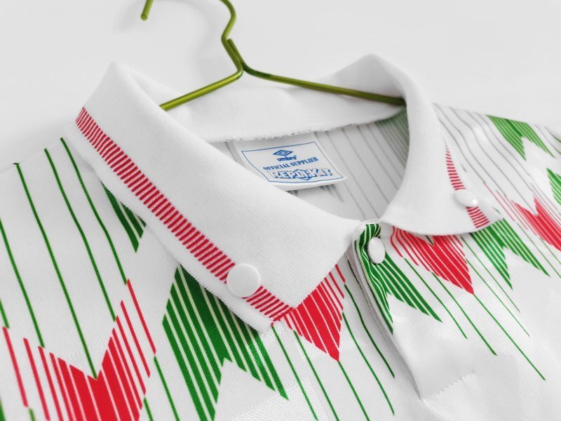 9092 Welsh Away retro Fan version