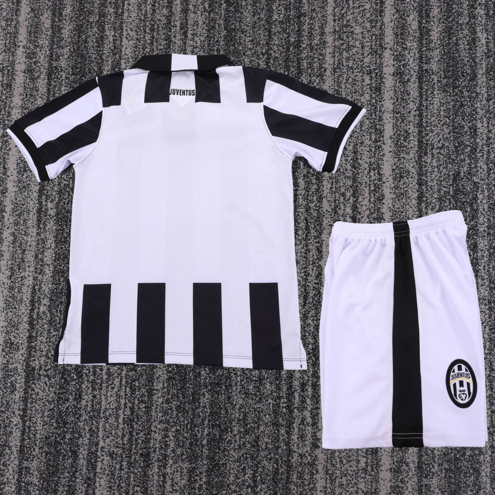 1415 Juventus Home retro Kids kit