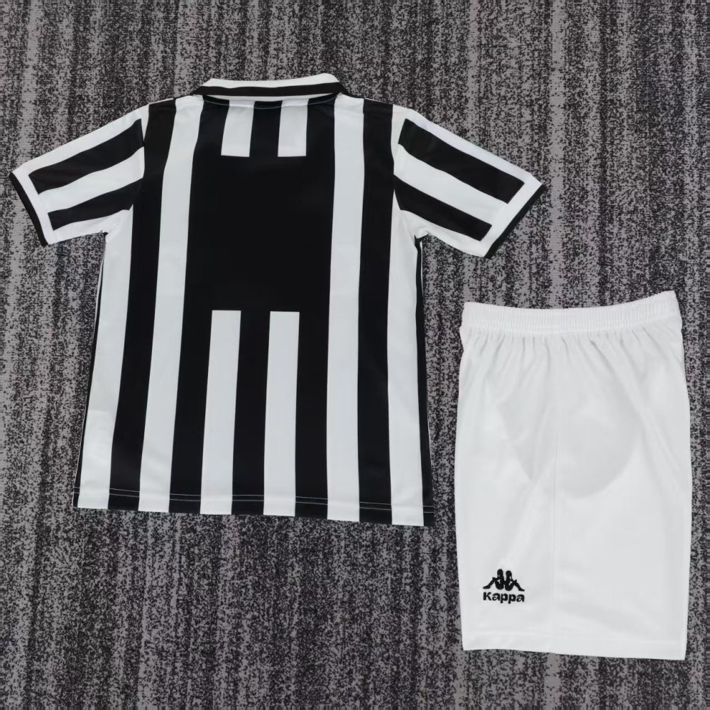 9597 Juventus Home retro Kids kit