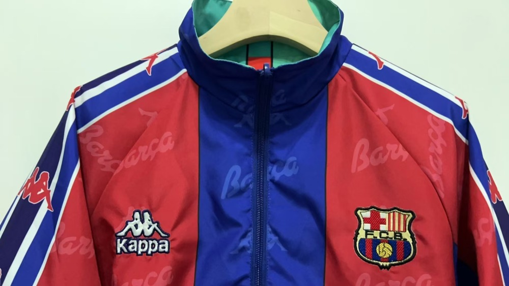 9697 Barcelona Wear on both sides windbreaker