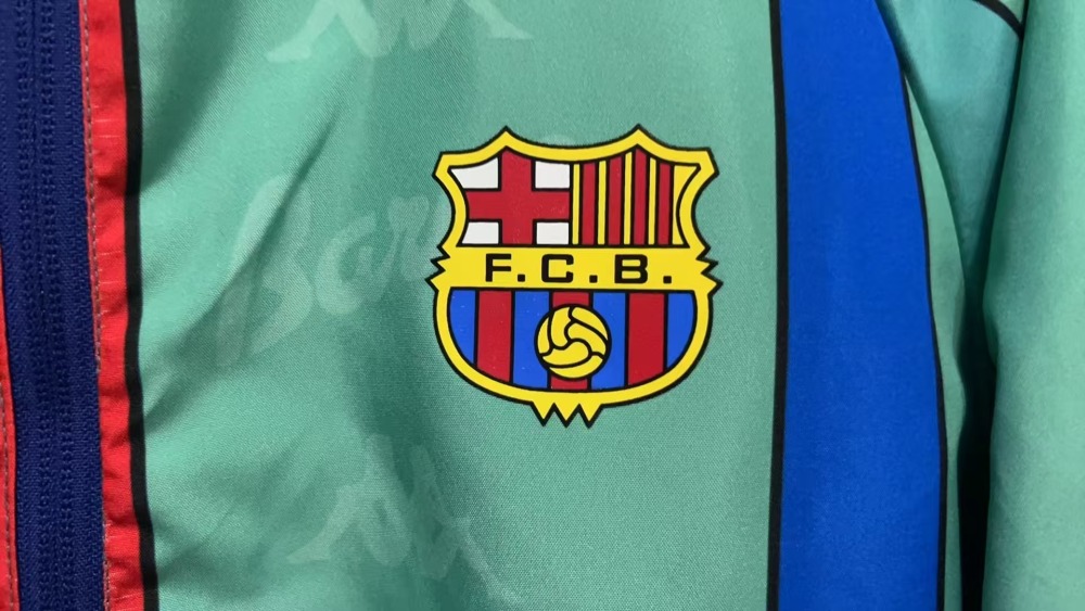 9697 Barcelona Wear on both sides windbreaker