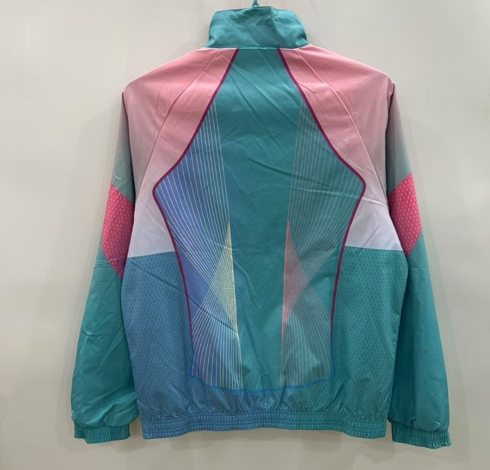 2526 Barcelona Wear on both sides windbreaker
