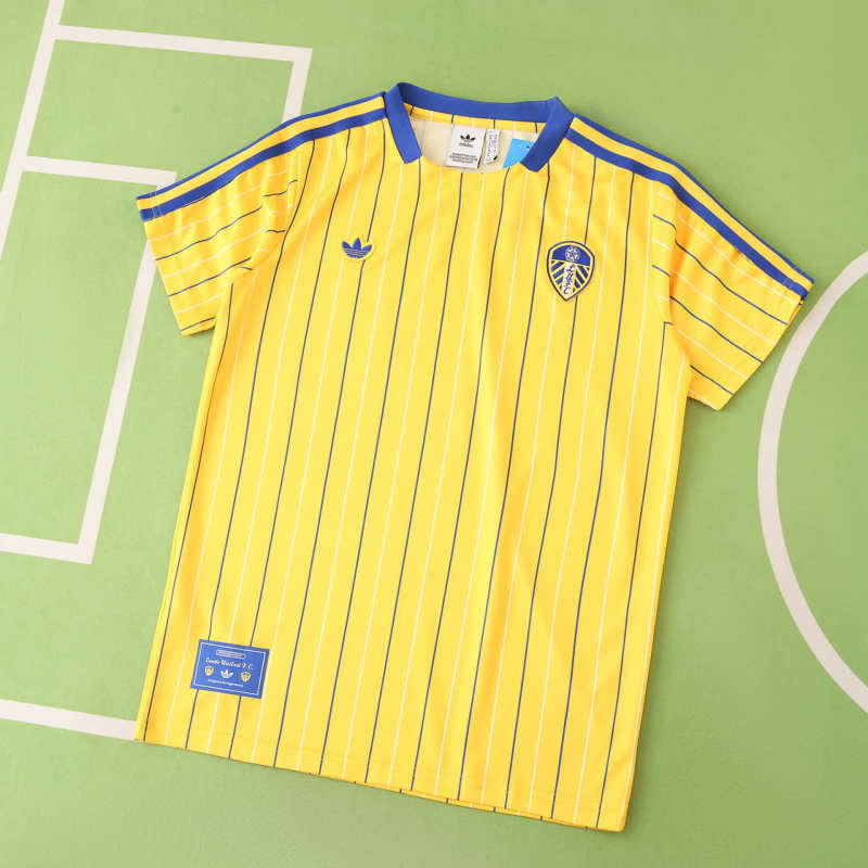 2526 Leeds United Concept version Retro T-shirt